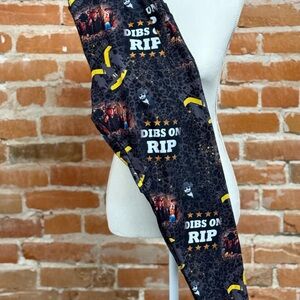 Dibs on Rip Graphic Leggings